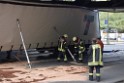 LKW blieb unter Bruecke haengen Koeln Ehrenfeld Innere Kanalstr Hornstr P199